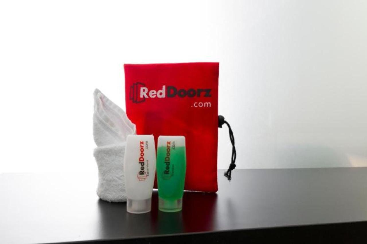 Reddoorz Syariah At Kartohardjo Madiun Hotel Luaran gambar
